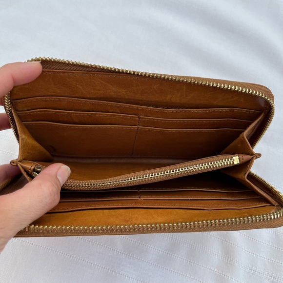 Tory Burch DENA Continental Wallet Full Zip Leather - Picture 6 of 13